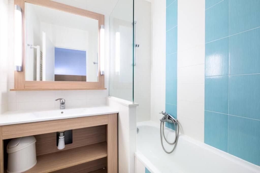 Bel Appartement Vue Sur Piscine 1 Chambre Fermee Et 1 Espace Cabine Saint-Raphael (Var) Exterior photo